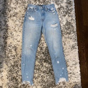 Abercrombie & Fitch Mom Jean-straight leg.